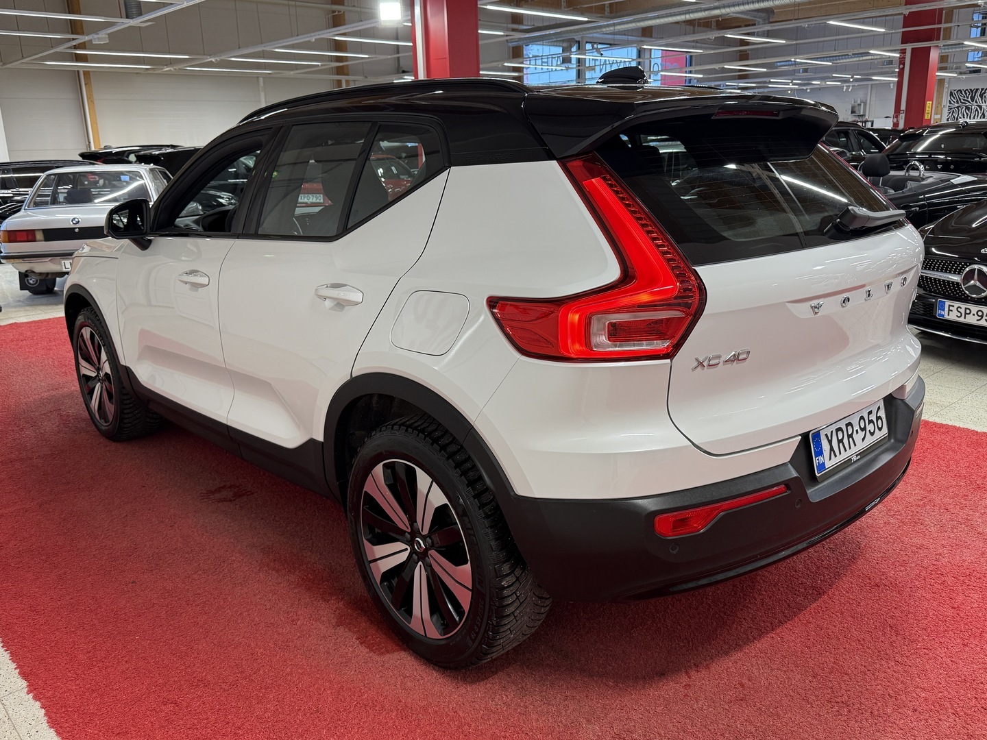 VOLVO XC40 2023