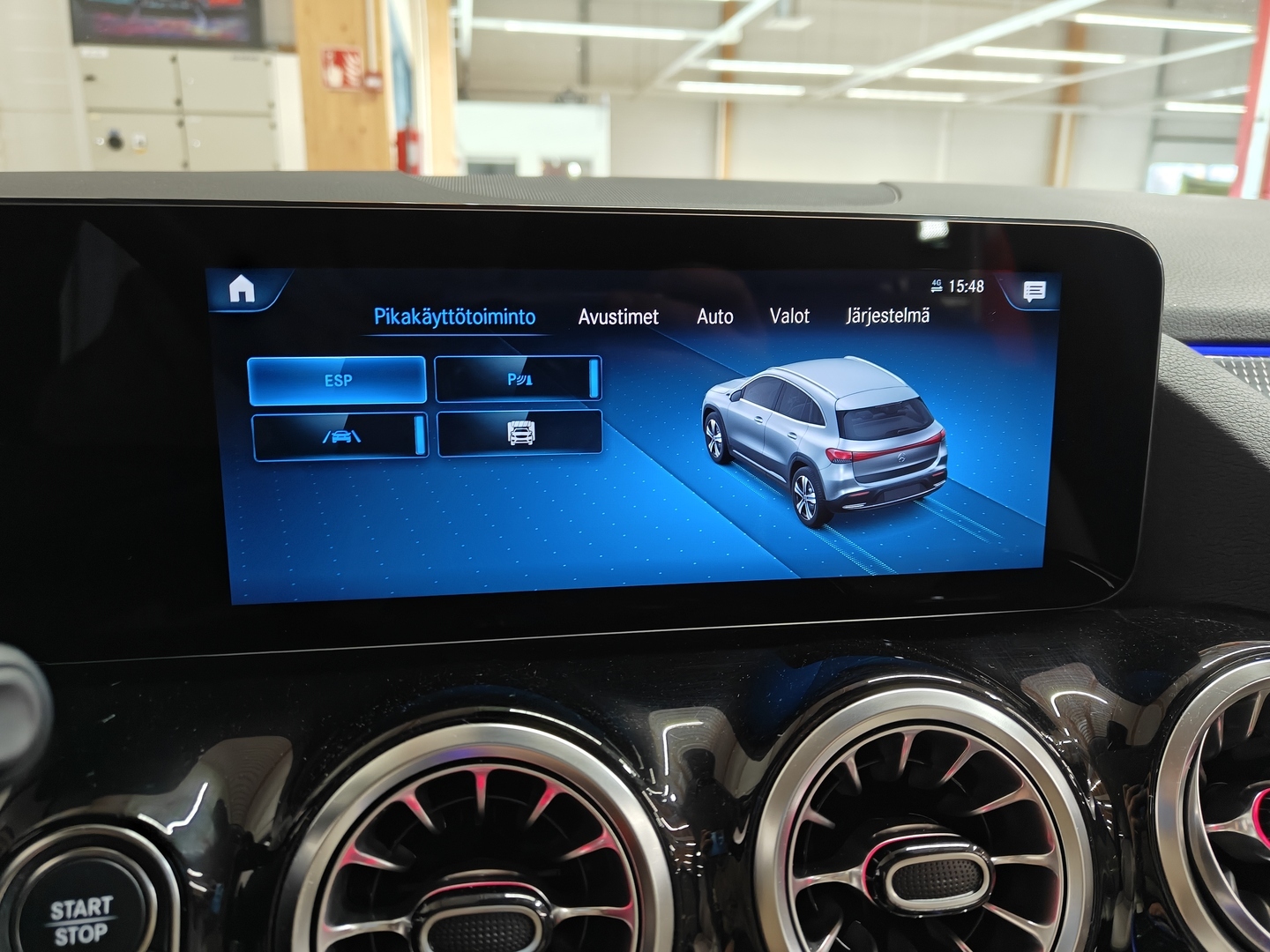 MERCEDES-BENZ EQA 2023