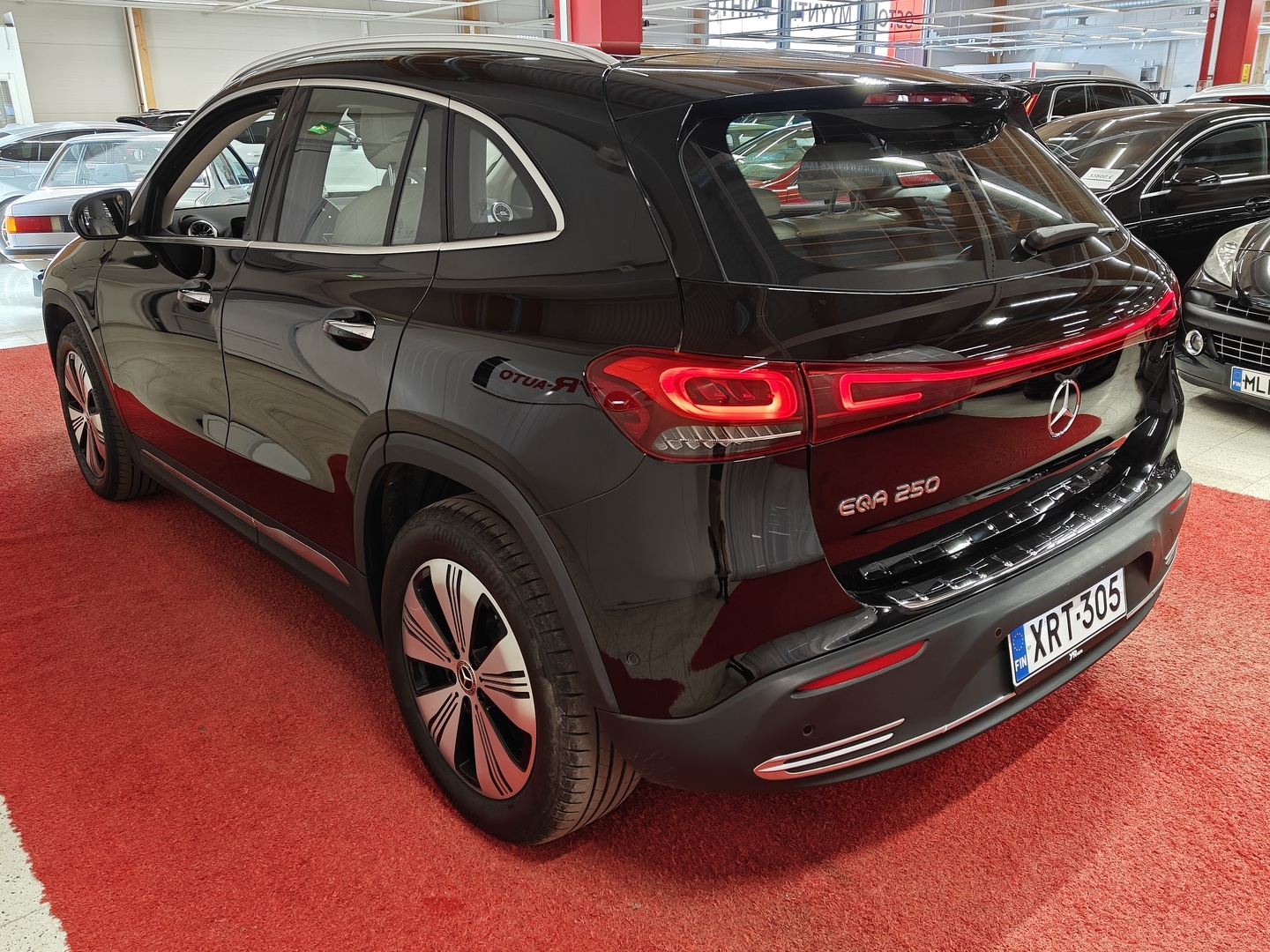 MERCEDES-BENZ EQA 2023