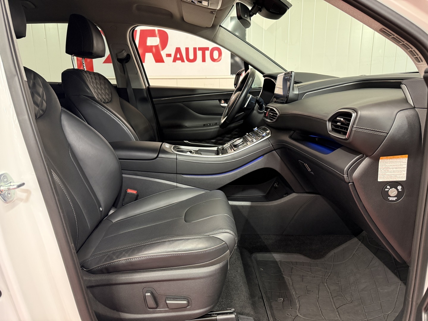 HYUNDAI Santa Fe 17