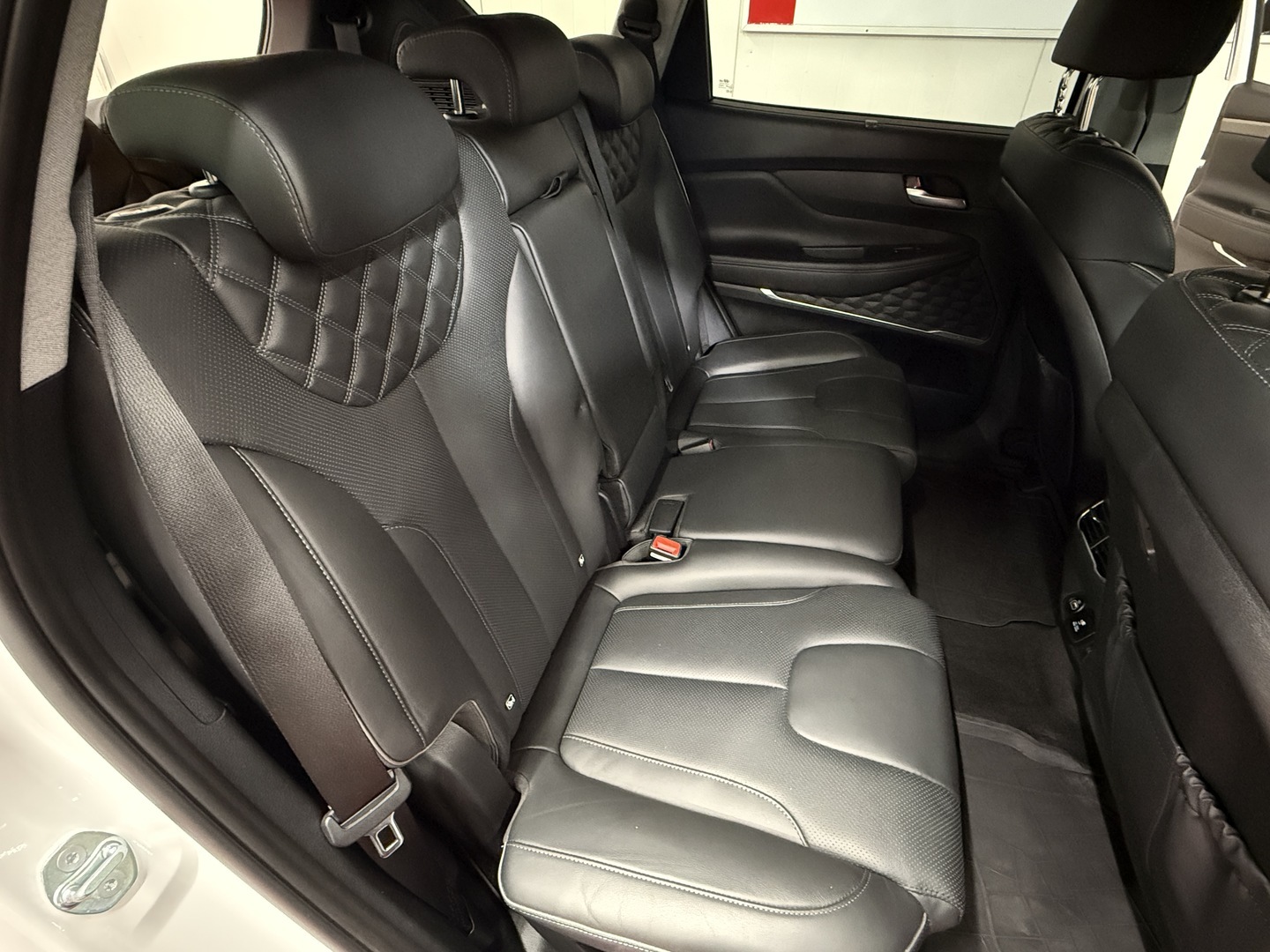 HYUNDAI Santa Fe 19