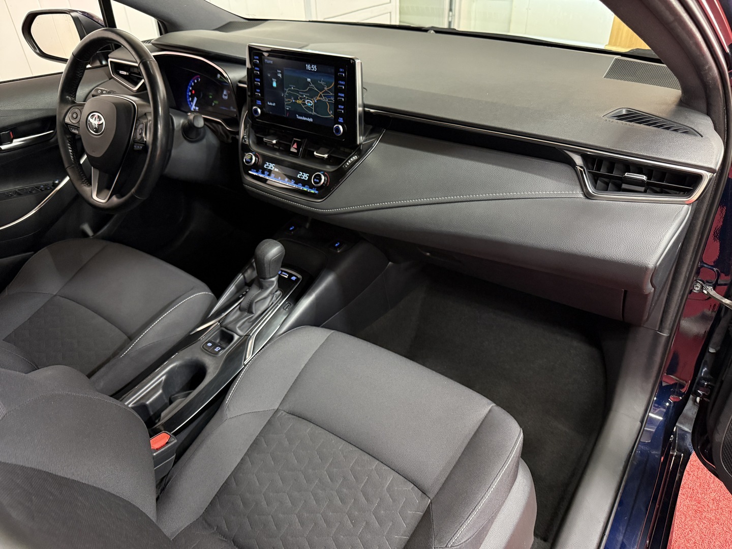 TOYOTA Corolla 13