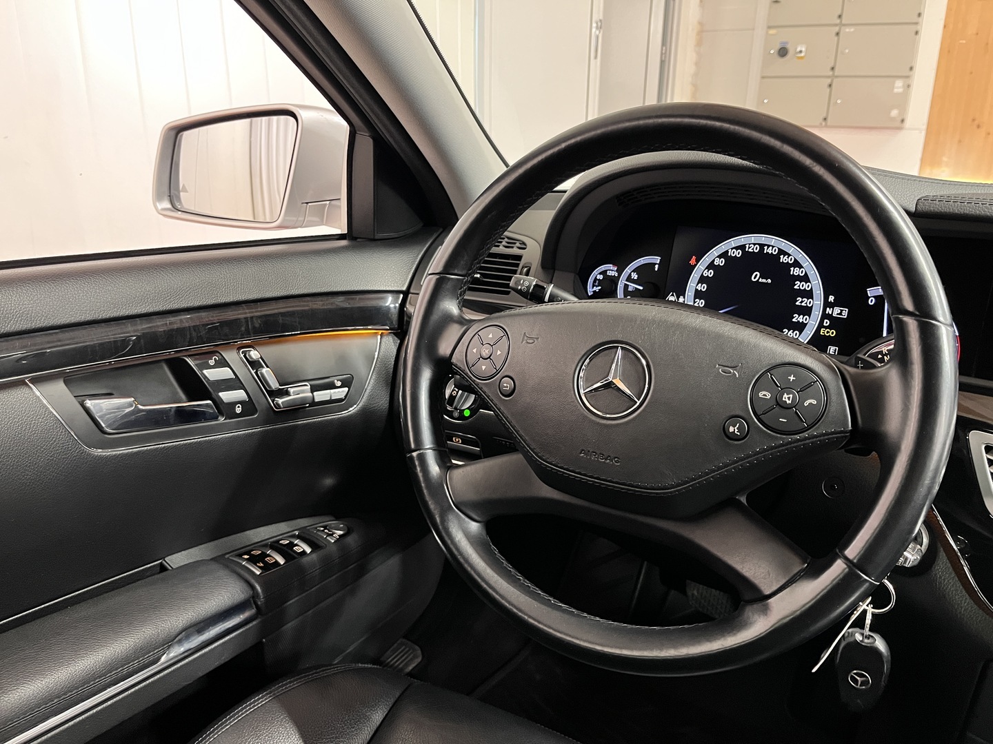 MERCEDES-BENZ S 2013