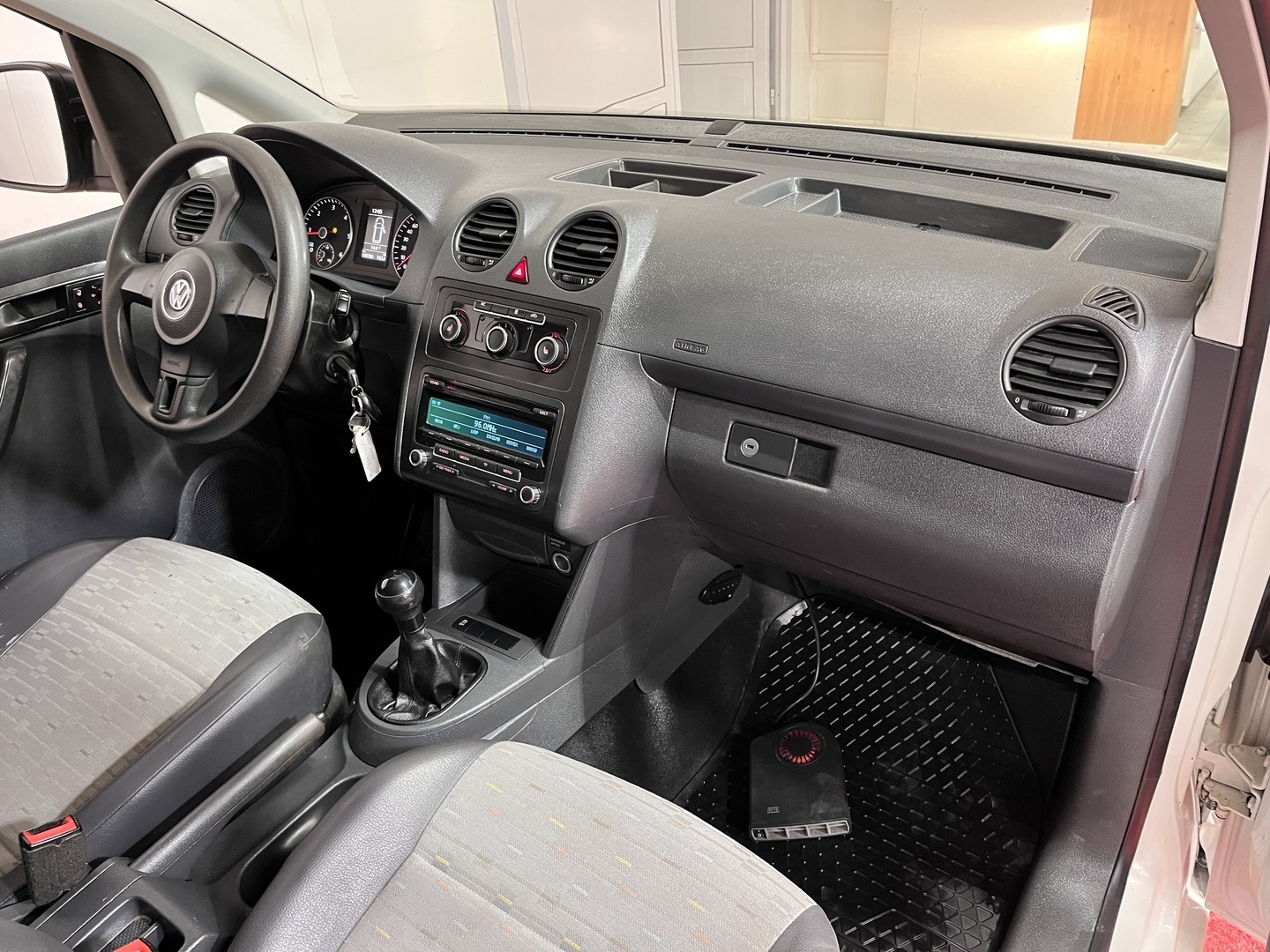 VOLKSWAGEN Caddy 2012