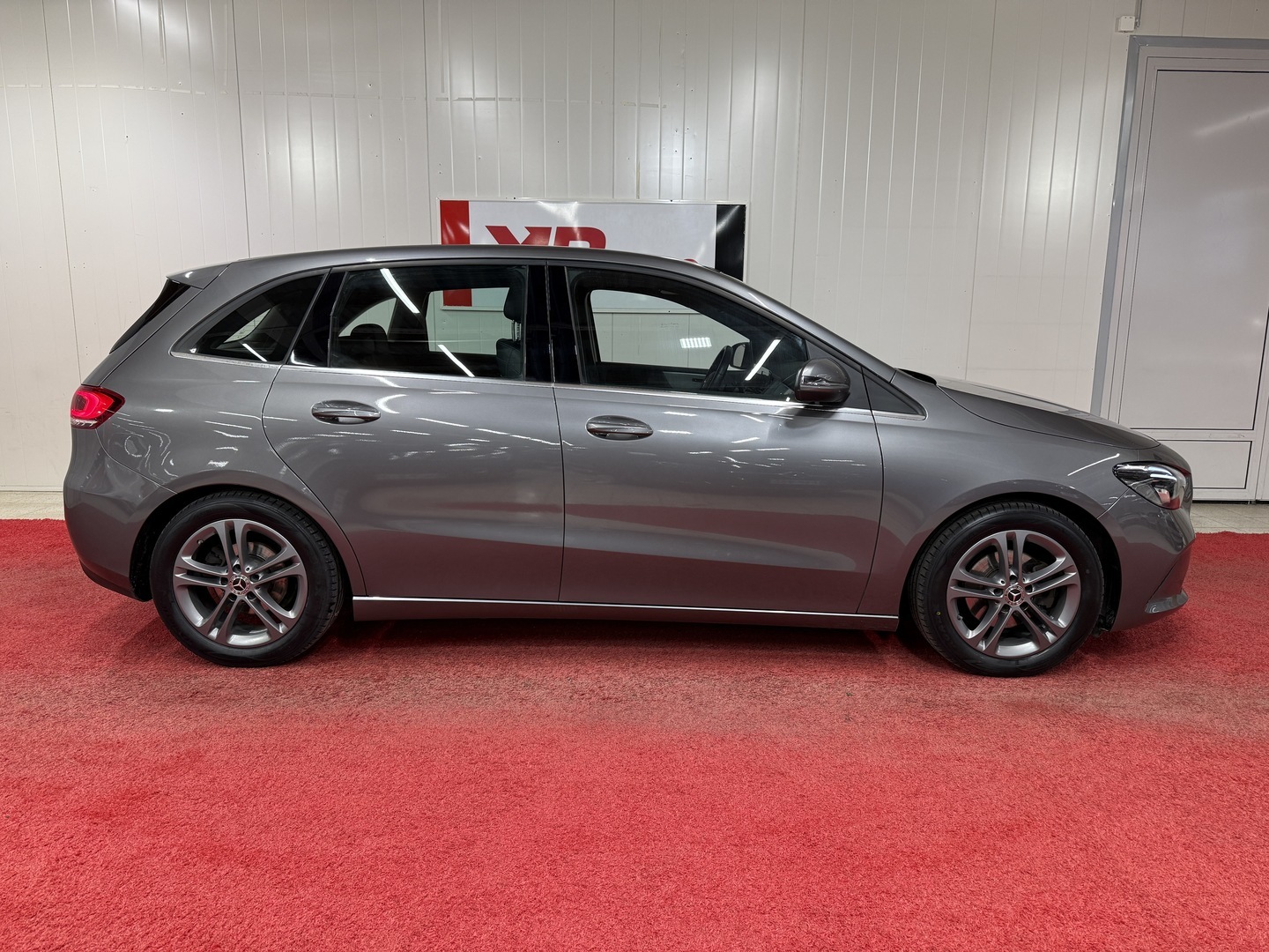 MERCEDES-BENZ B 2019