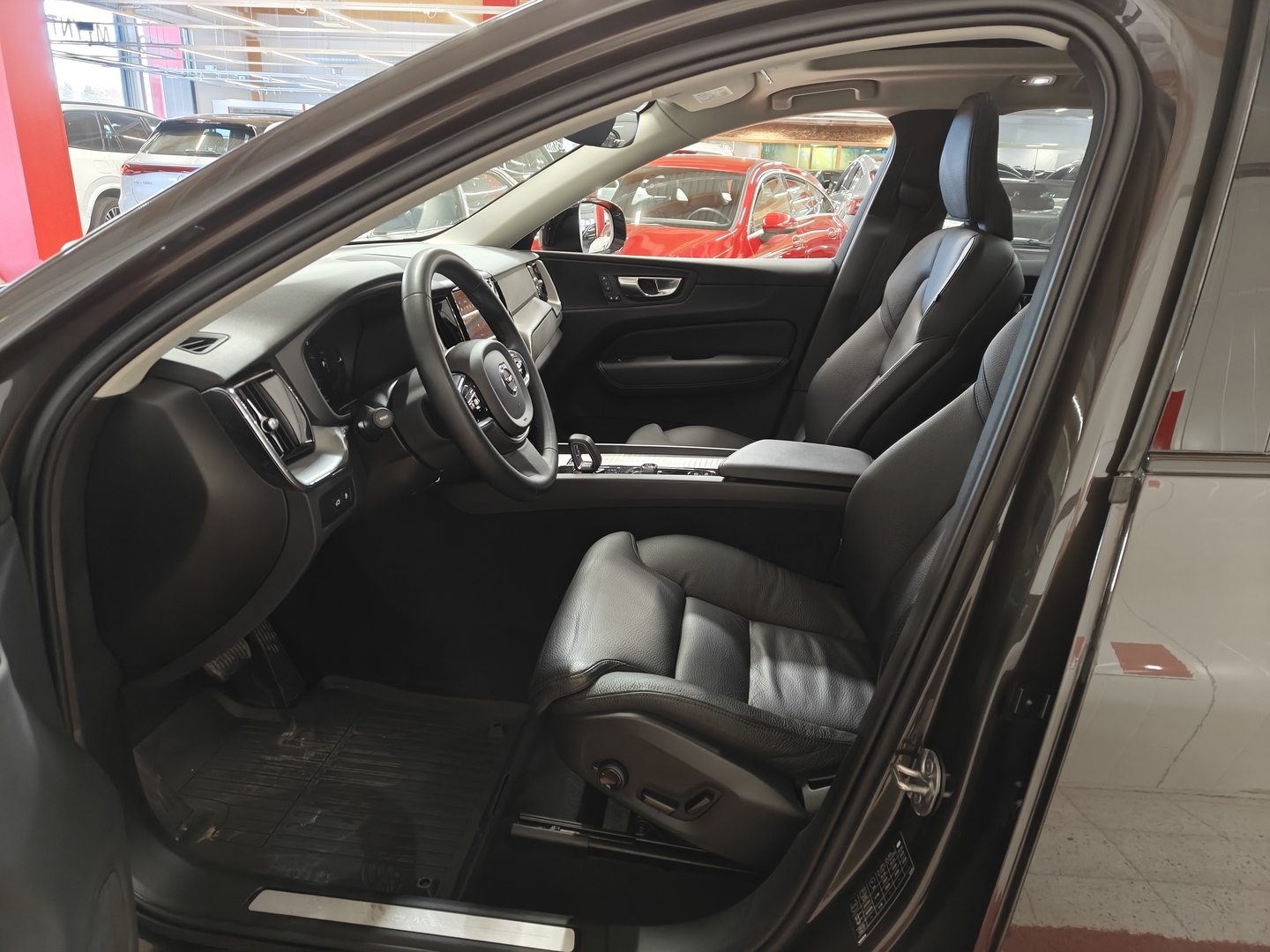 VOLVO XC60 14