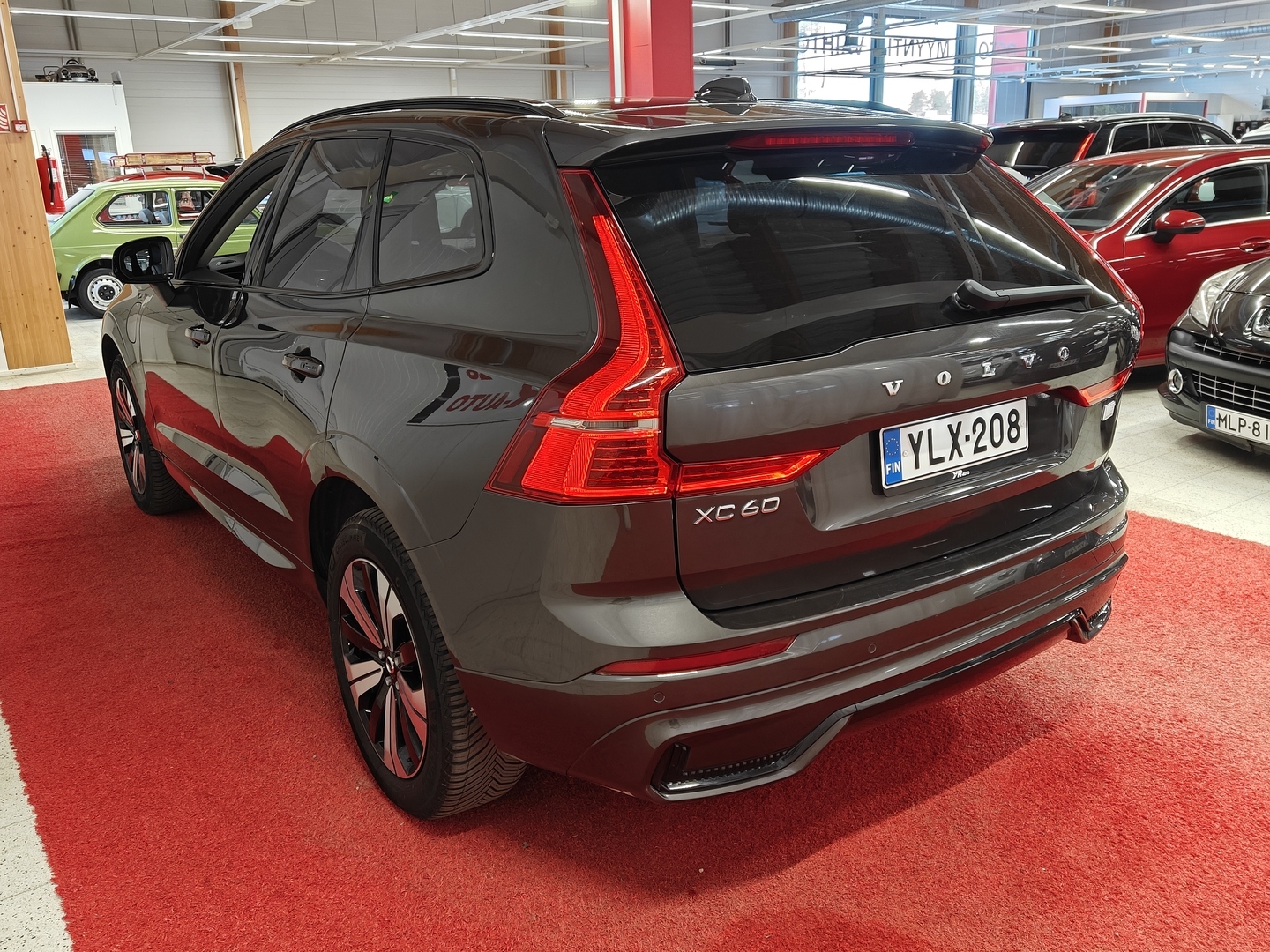 VOLVO XC60 4