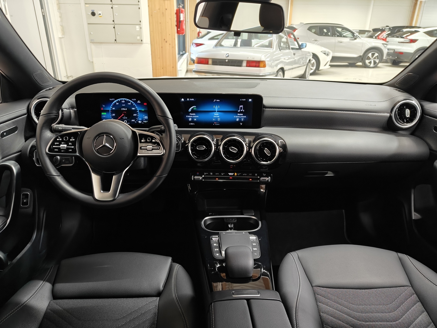 MERCEDES-BENZ CLA 2023