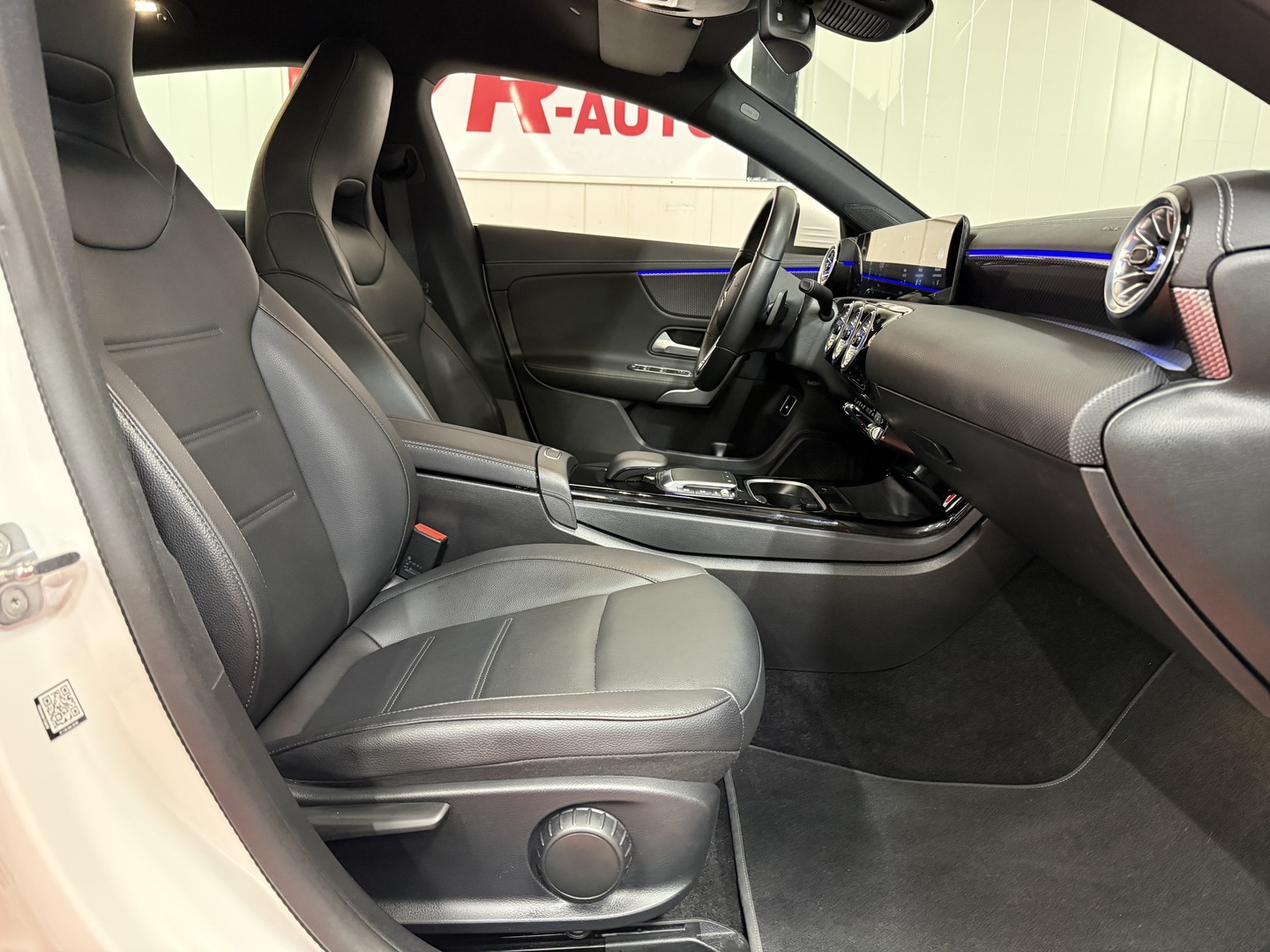 MERCEDES-BENZ CLA 2023