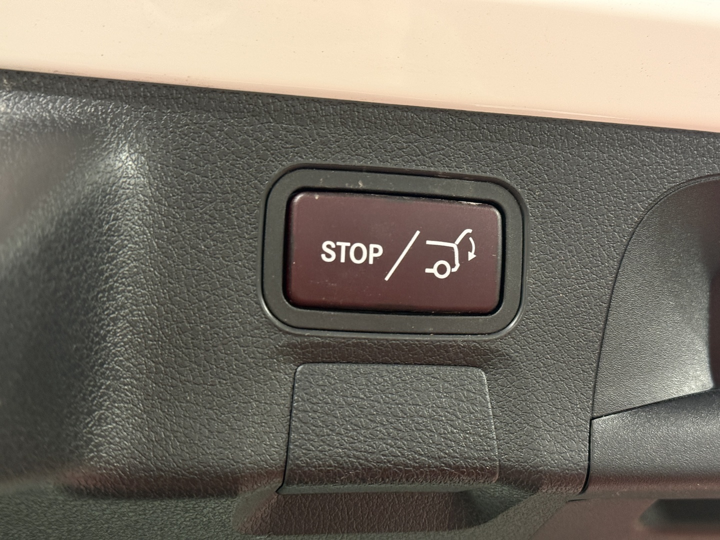 MERCEDES-BENZ CLA 2023