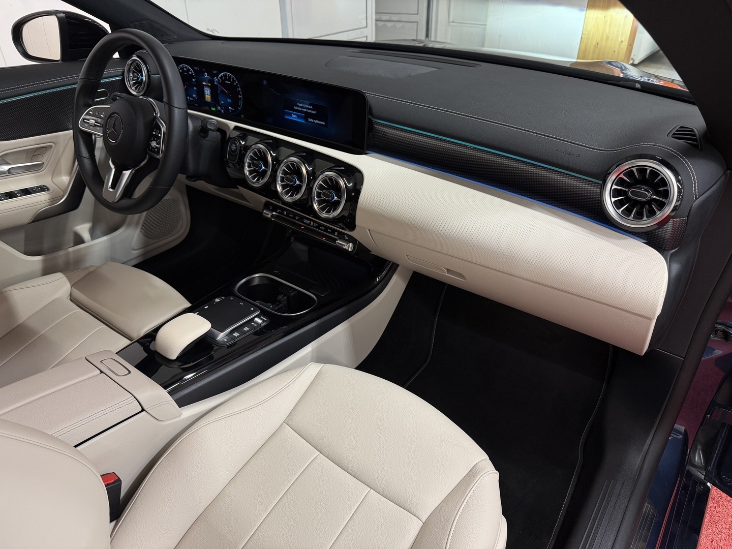MERCEDES-BENZ CLA 2023