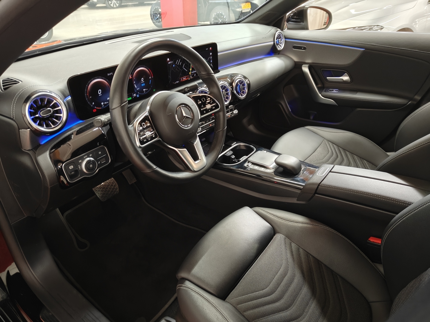 MERCEDES-BENZ CLA 2023