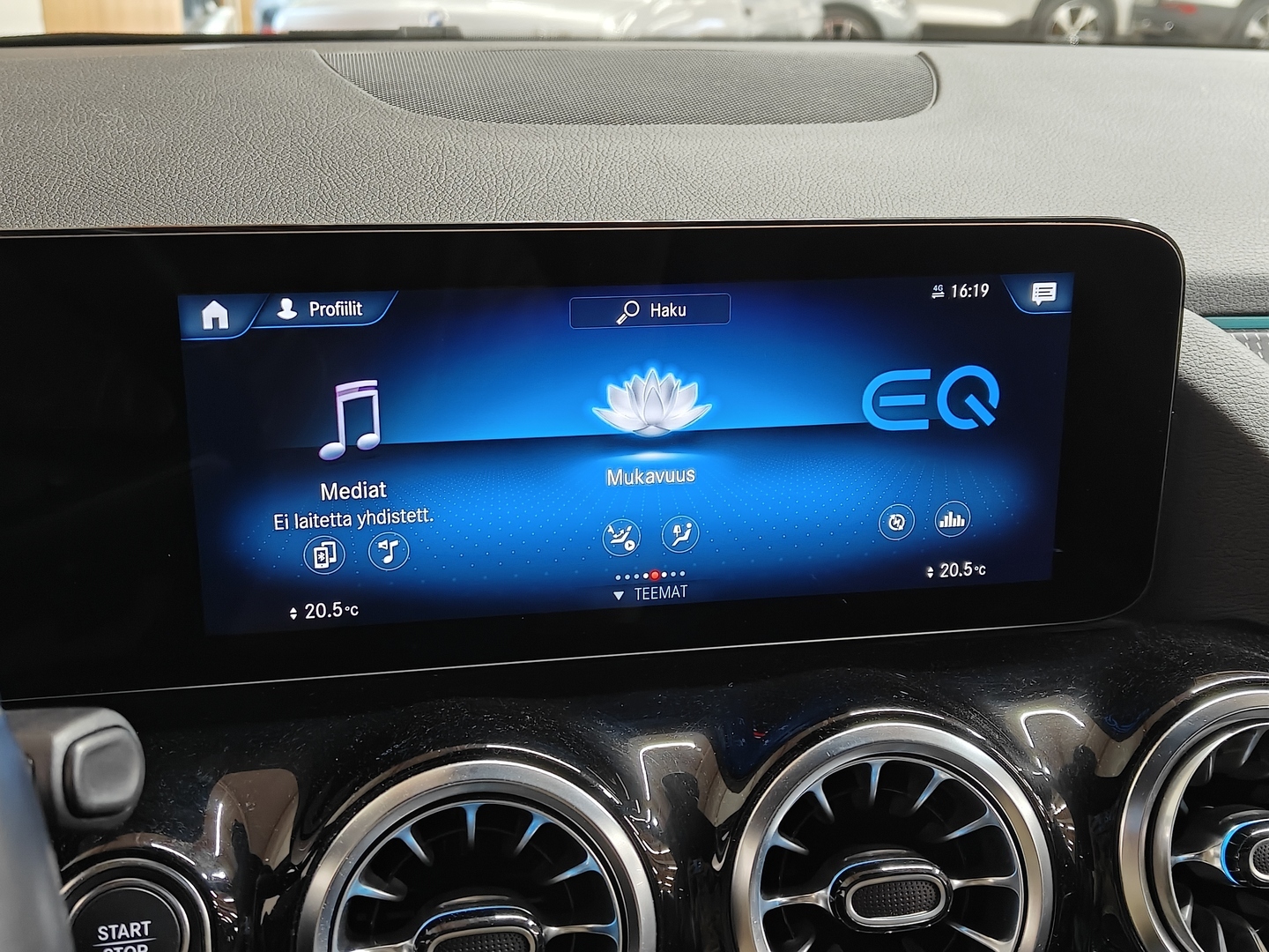 MERCEDES-BENZ EQA 2023