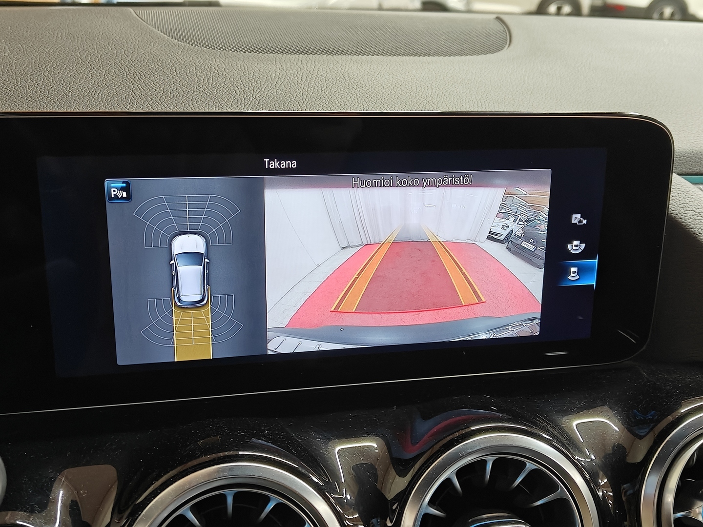 MERCEDES-BENZ EQA 2023