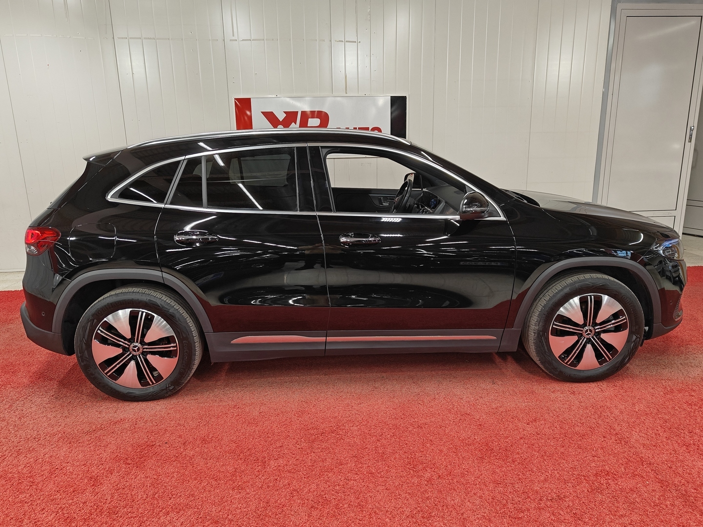 MERCEDES-BENZ EQA 2023