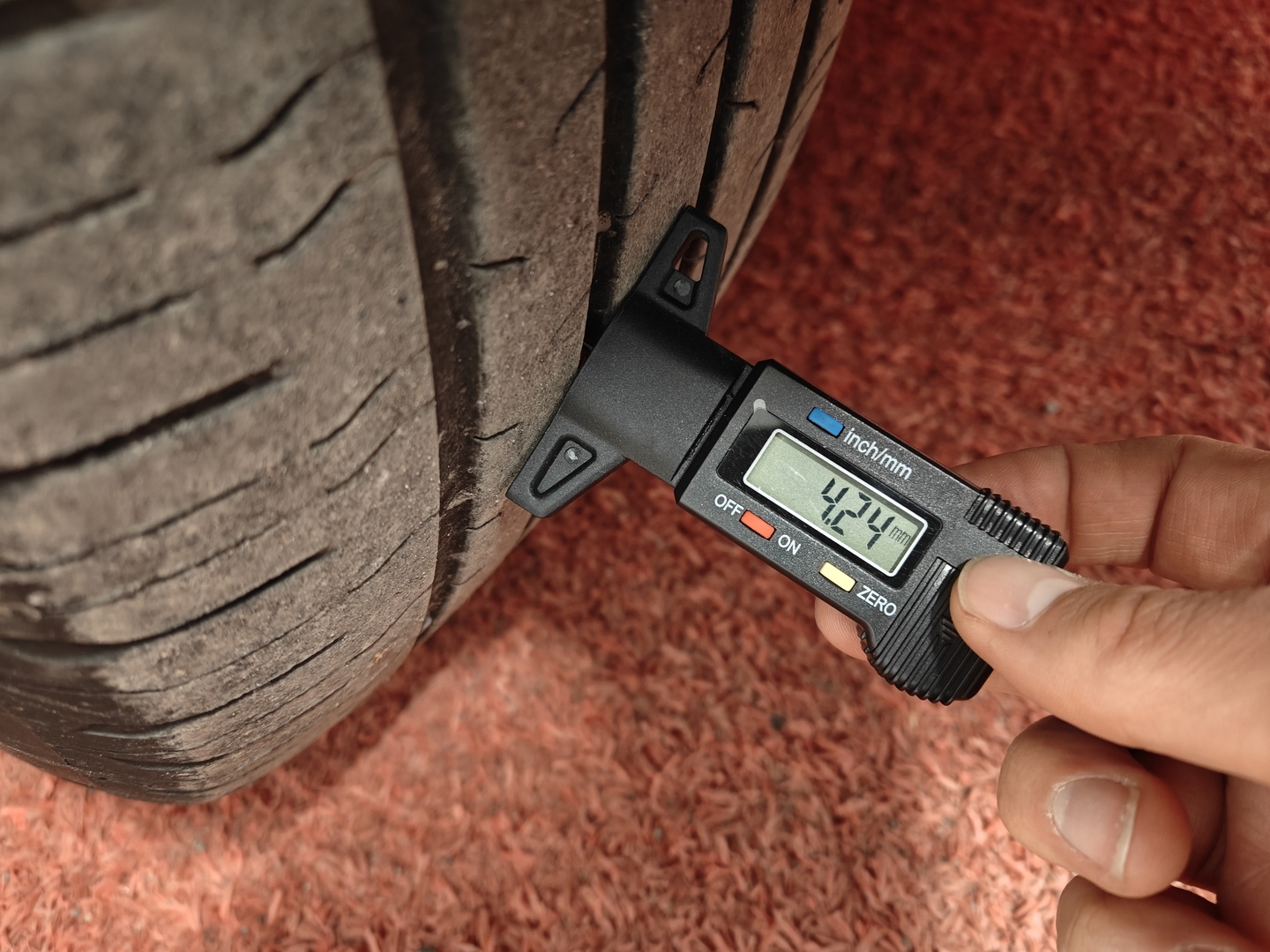 MERCEDES-BENZ EQA 2023