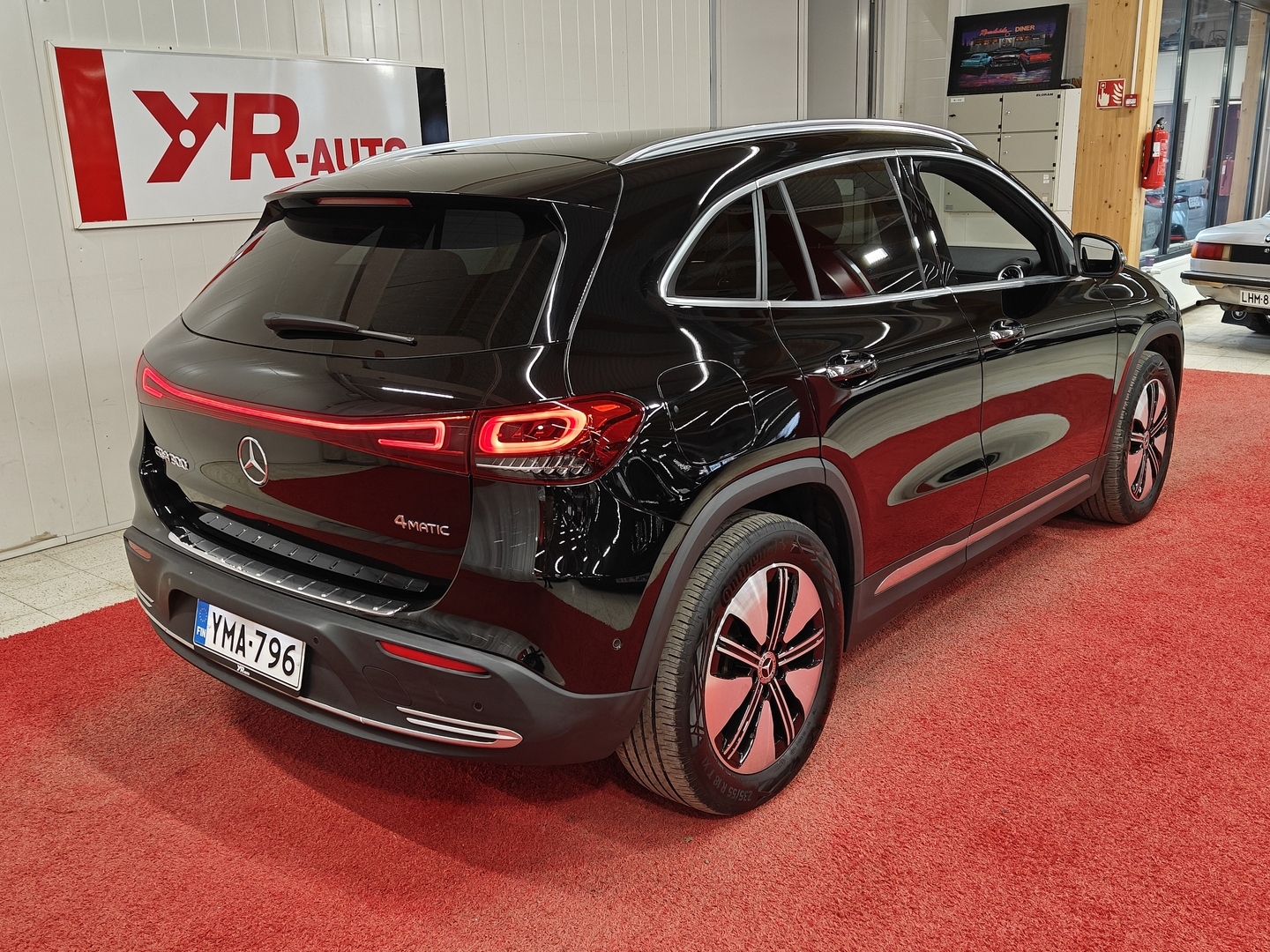 MERCEDES-BENZ EQA 2023