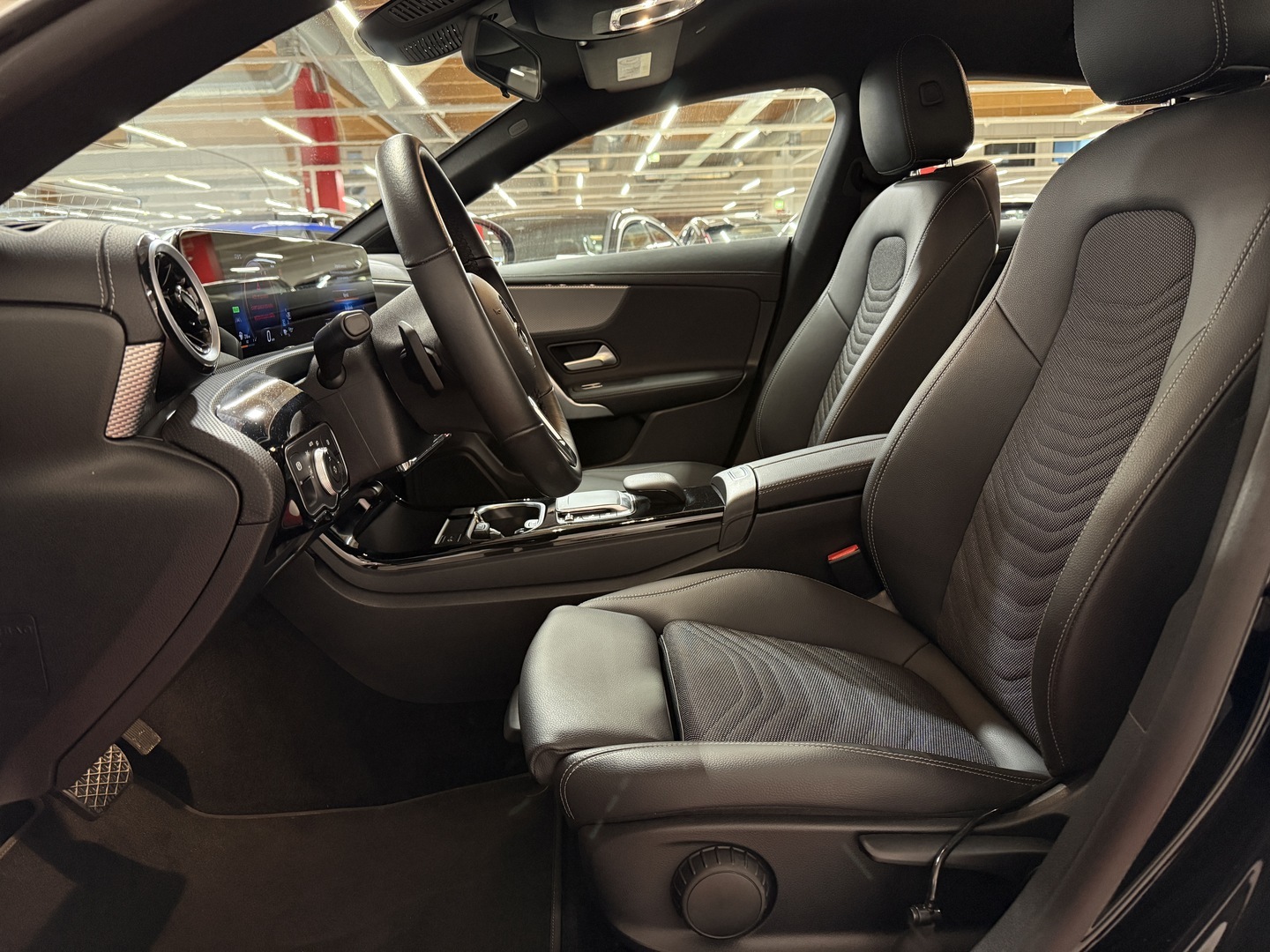 MERCEDES-BENZ CLA 2023