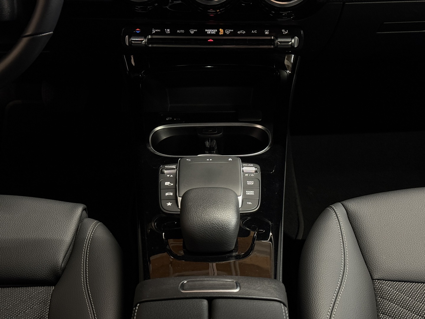 MERCEDES-BENZ CLA 2023