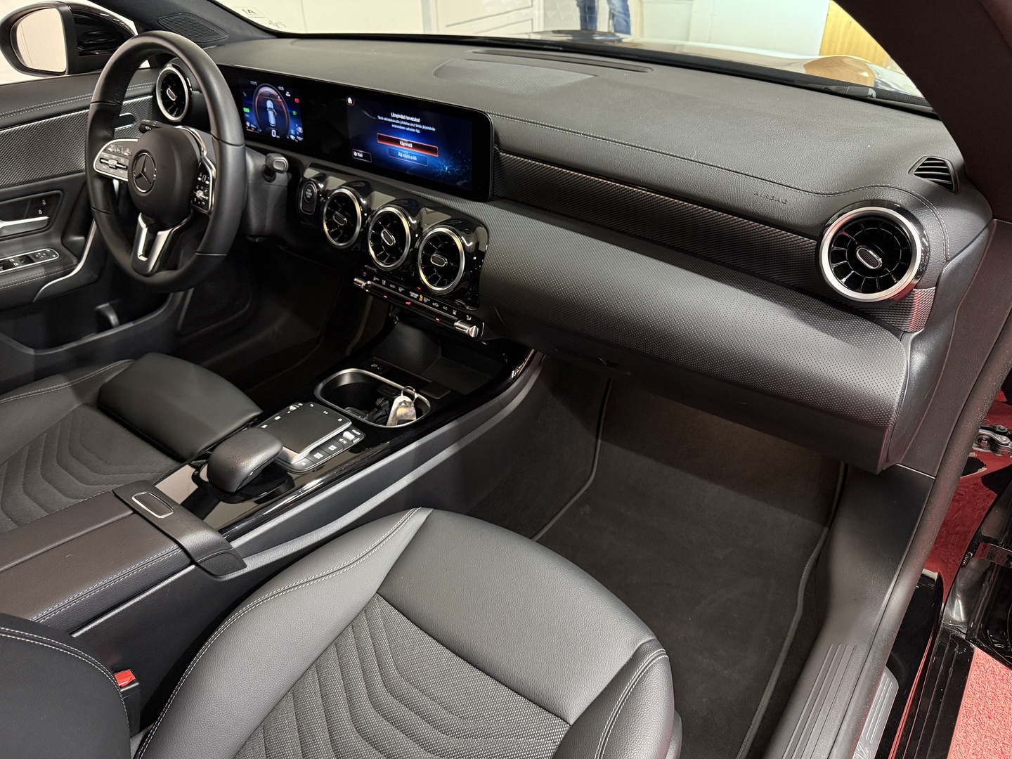 MERCEDES-BENZ CLA 2023