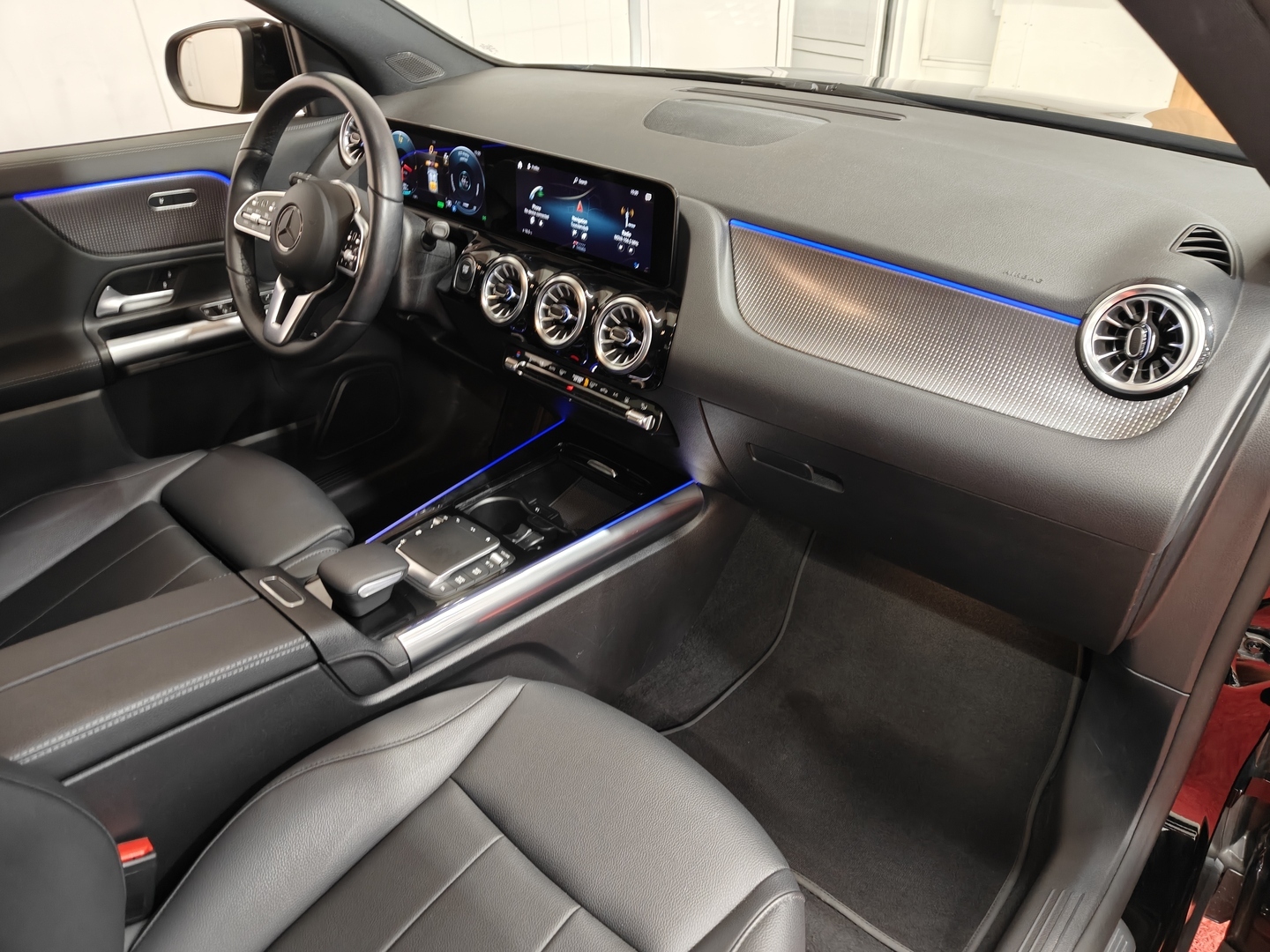 MERCEDES-BENZ EQA 2023