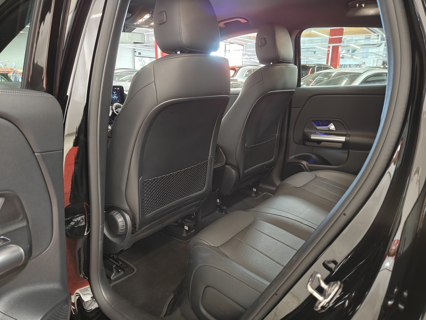 MERCEDES-BENZ EQA 2023