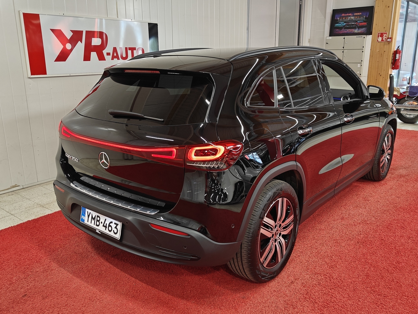 MERCEDES-BENZ EQA 2023