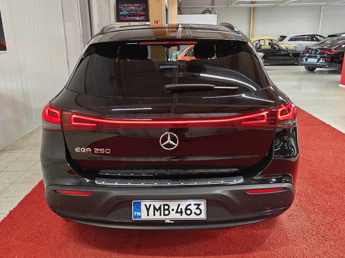 MERCEDES-BENZ EQA 2023