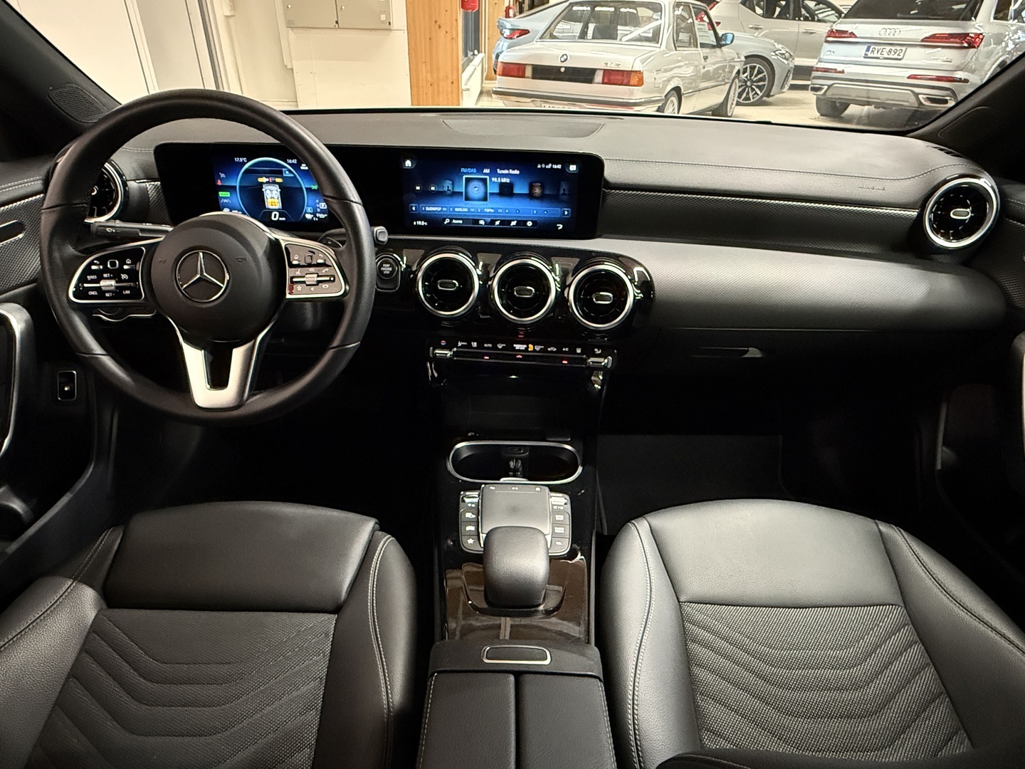 MERCEDES-BENZ CLA 2023