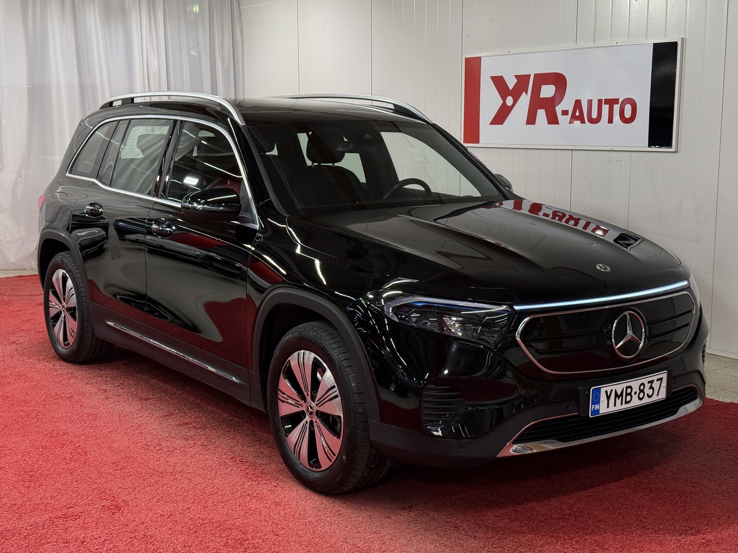 MERCEDES-BENZ EQB 2023