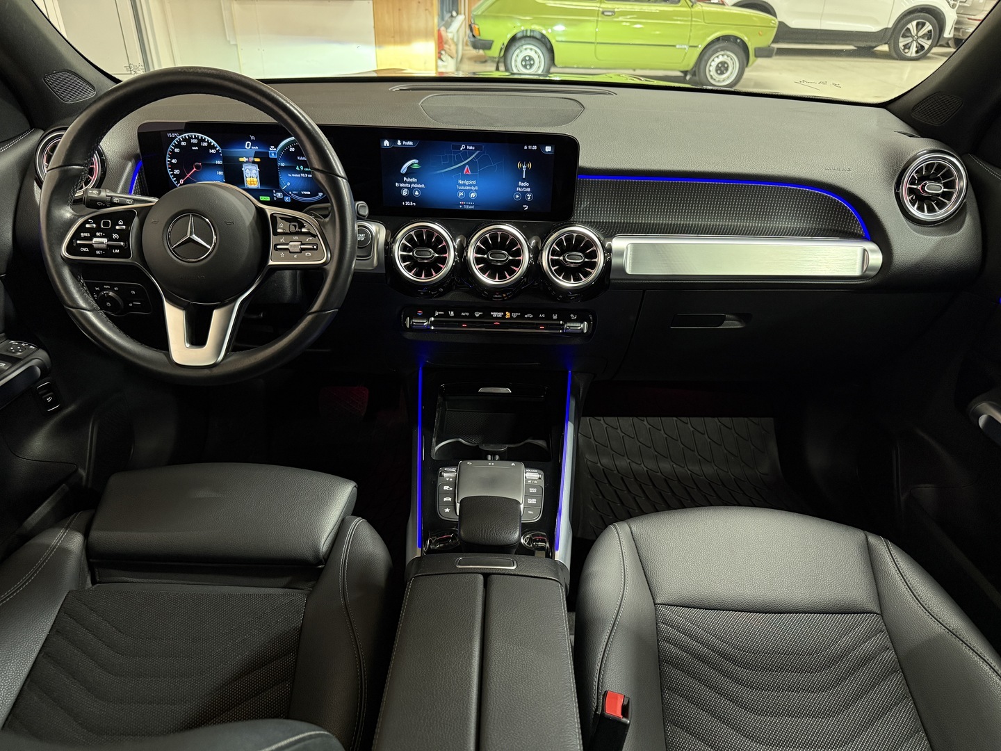 MERCEDES-BENZ EQB 2023