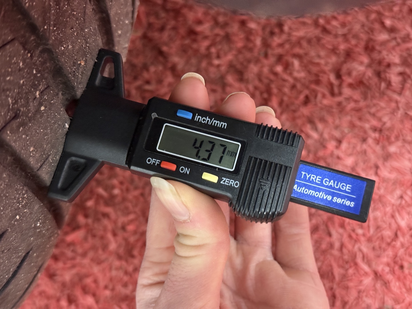 MERCEDES-BENZ EQB 2023