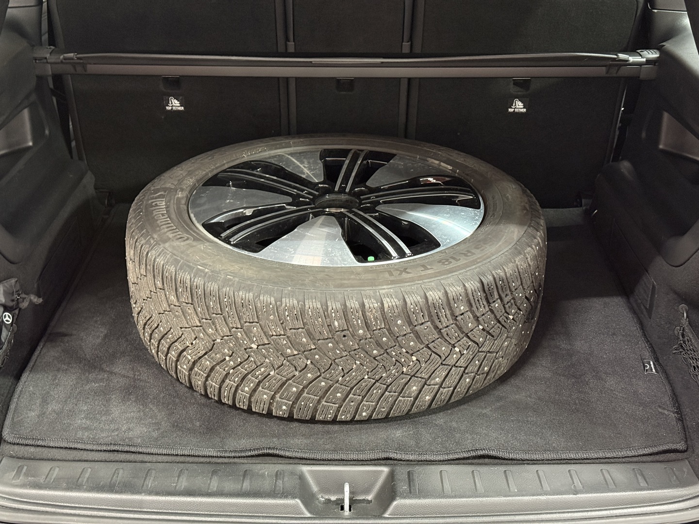 MERCEDES-BENZ EQB 2023