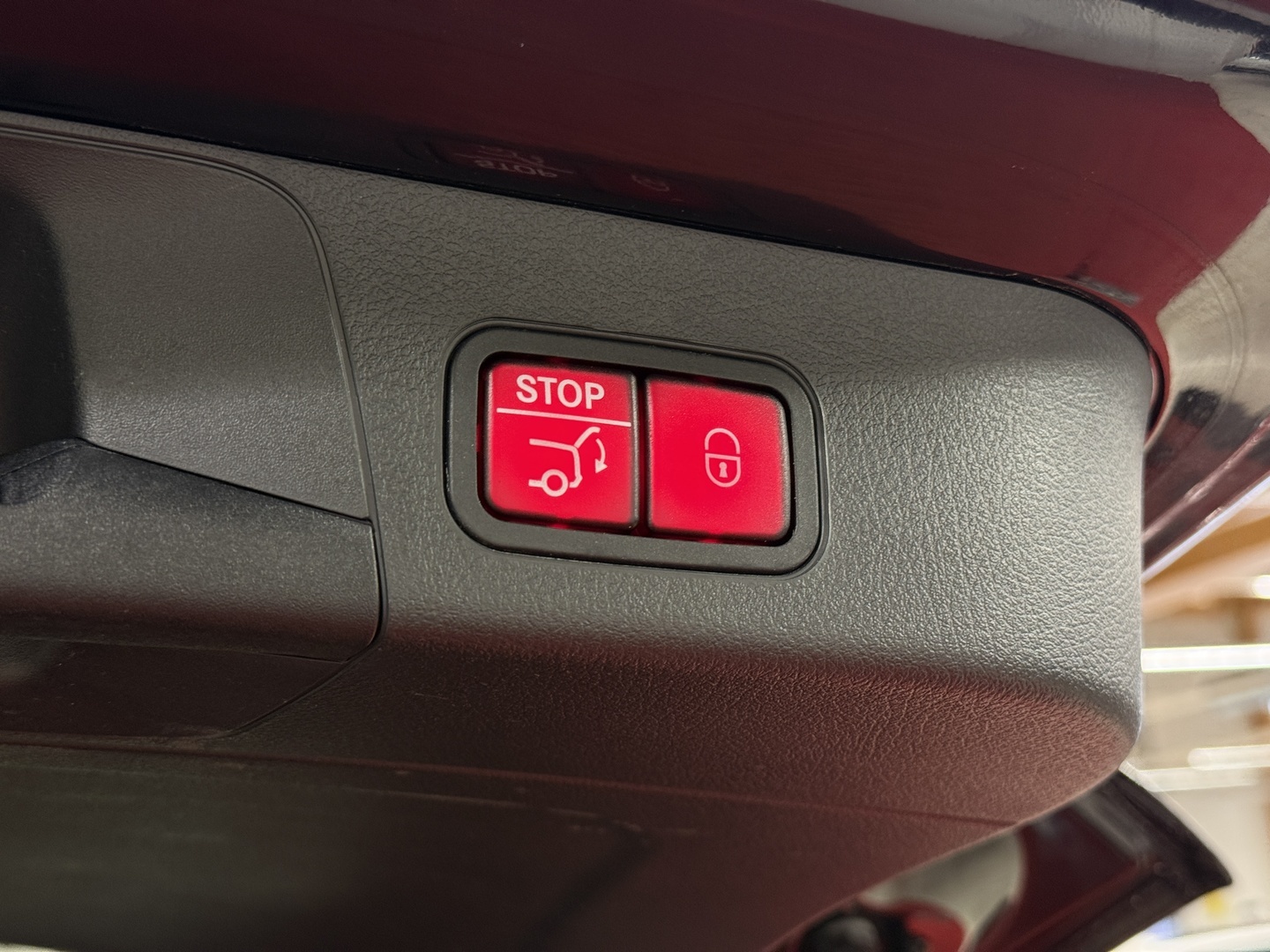 MERCEDES-BENZ EQB 2023