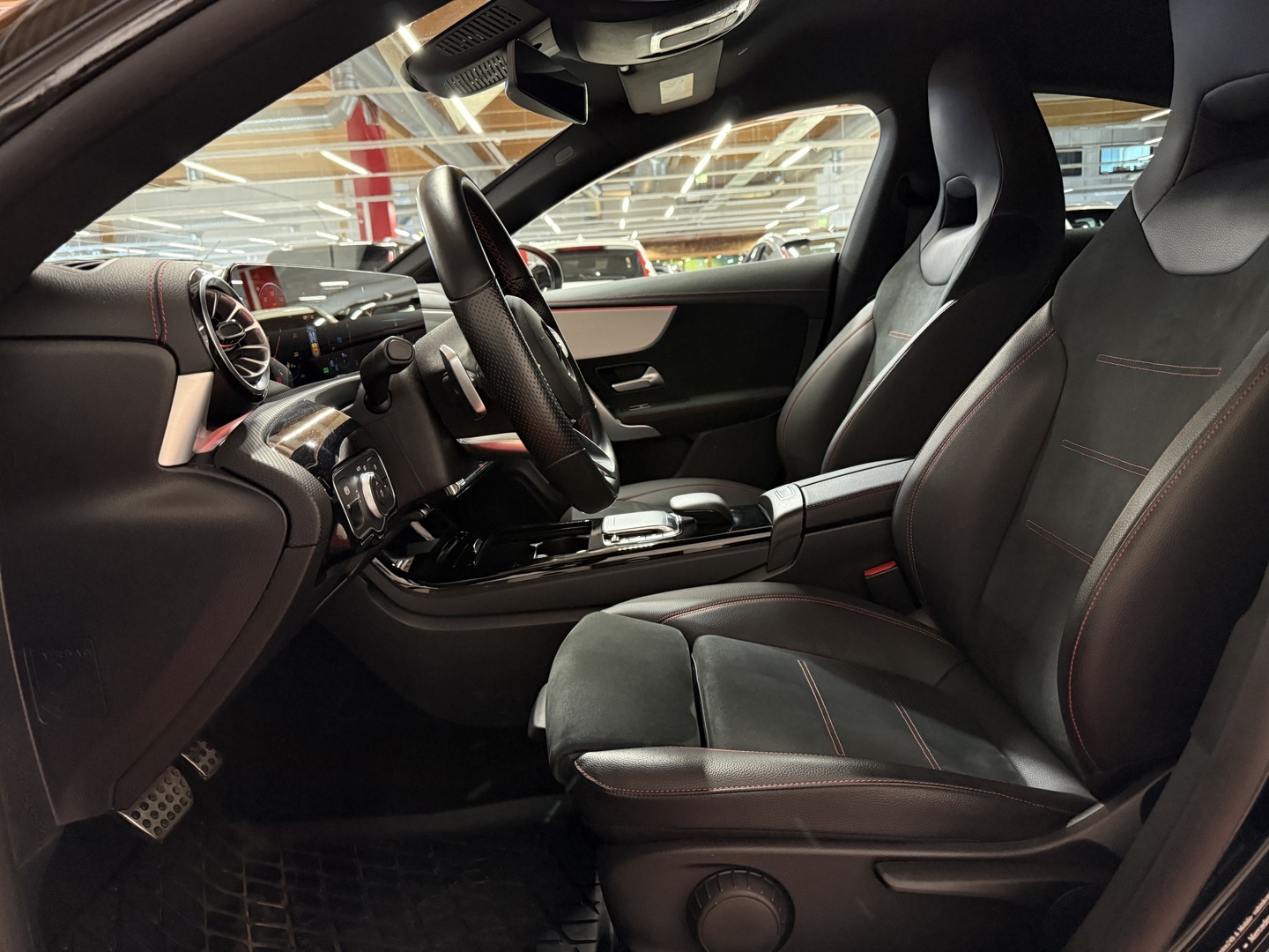 MERCEDES-BENZ CLA 2023