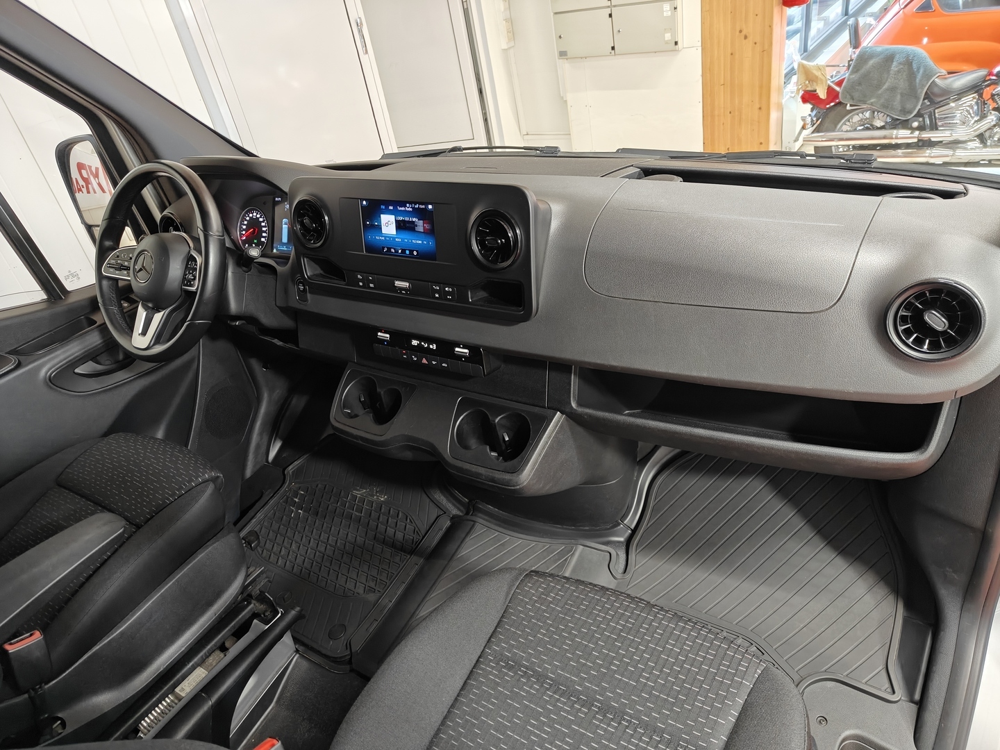MERCEDES-BENZ Sprinter 2020