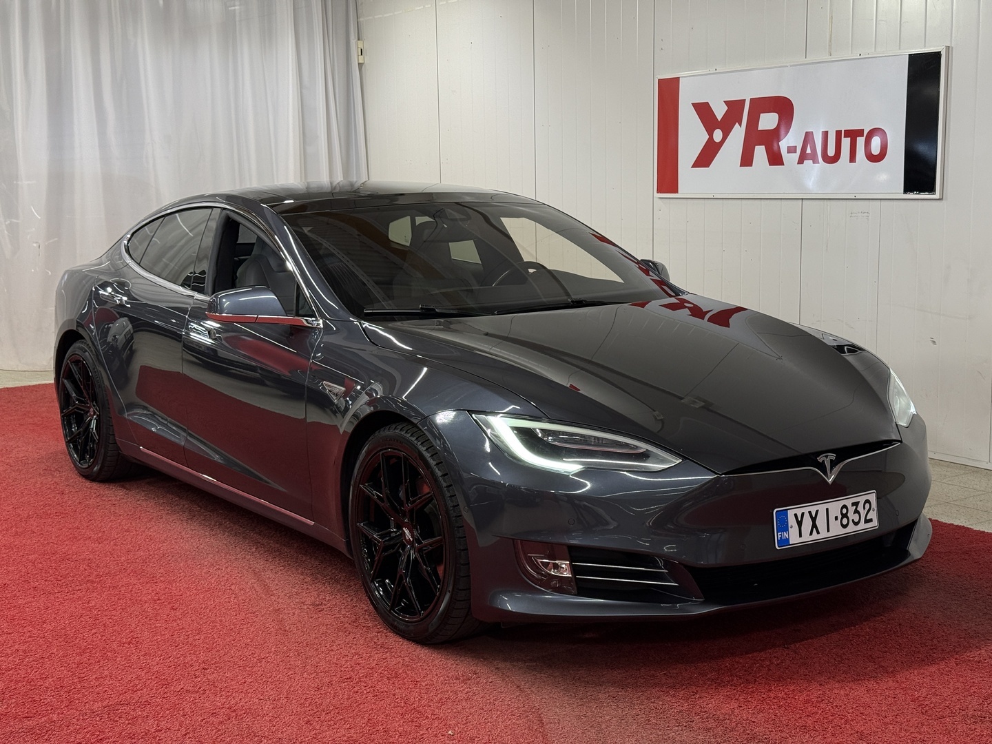 TESLA Model S 2016