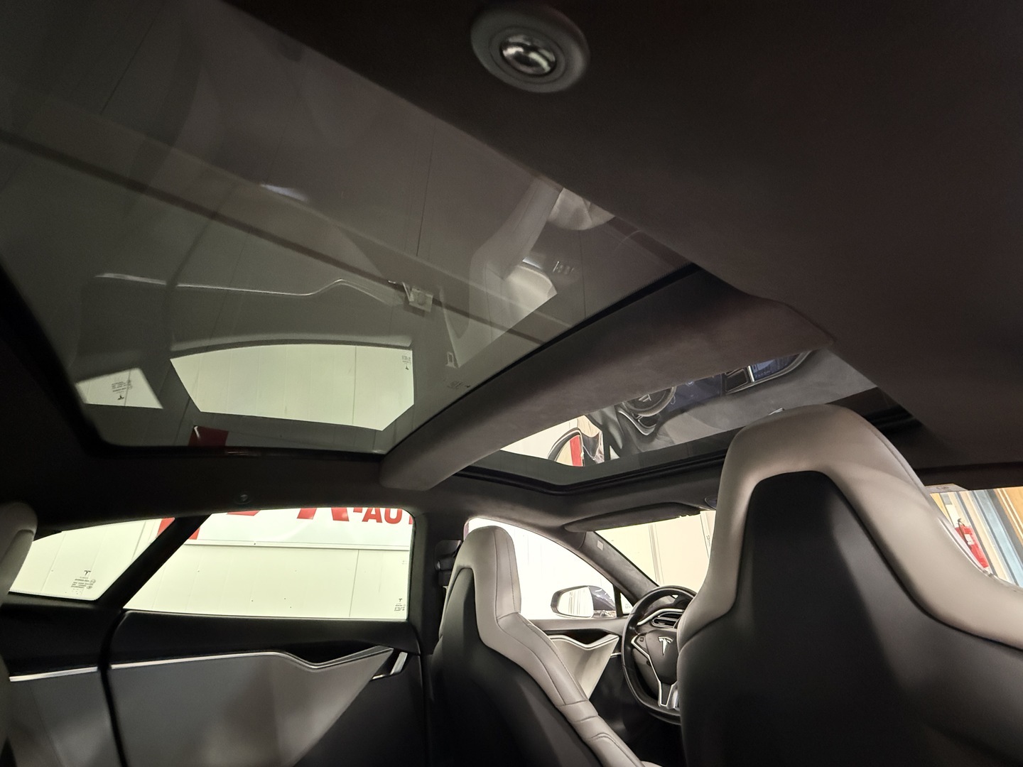 TESLA Model S 2016