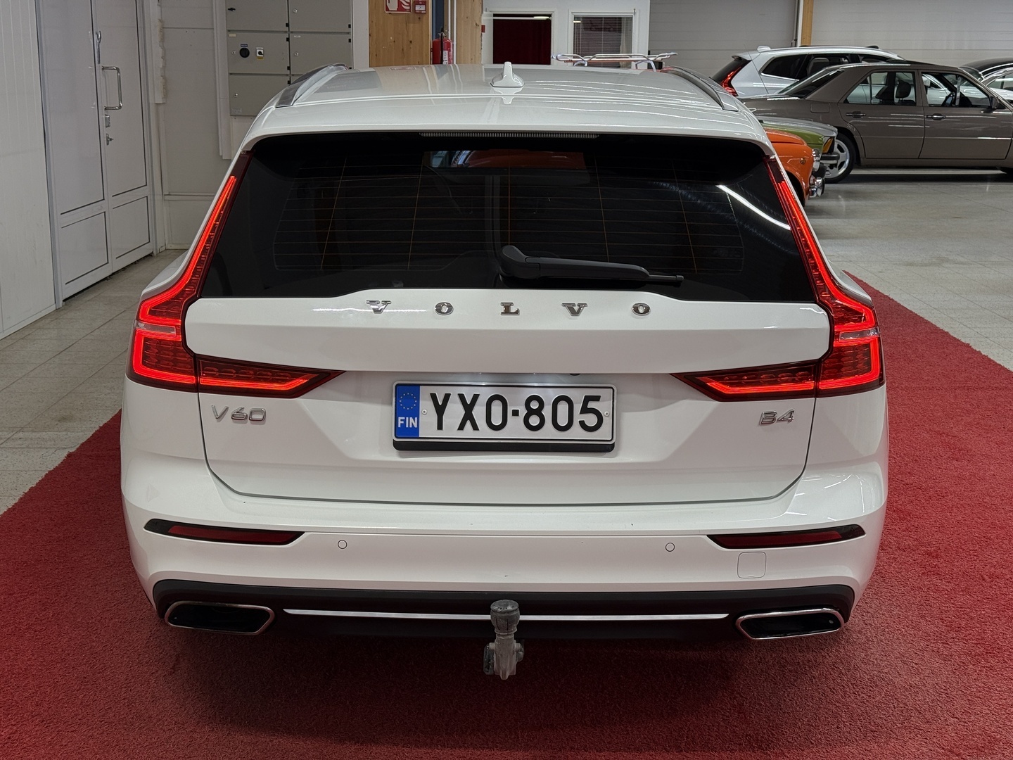 VOLVO V60 2021