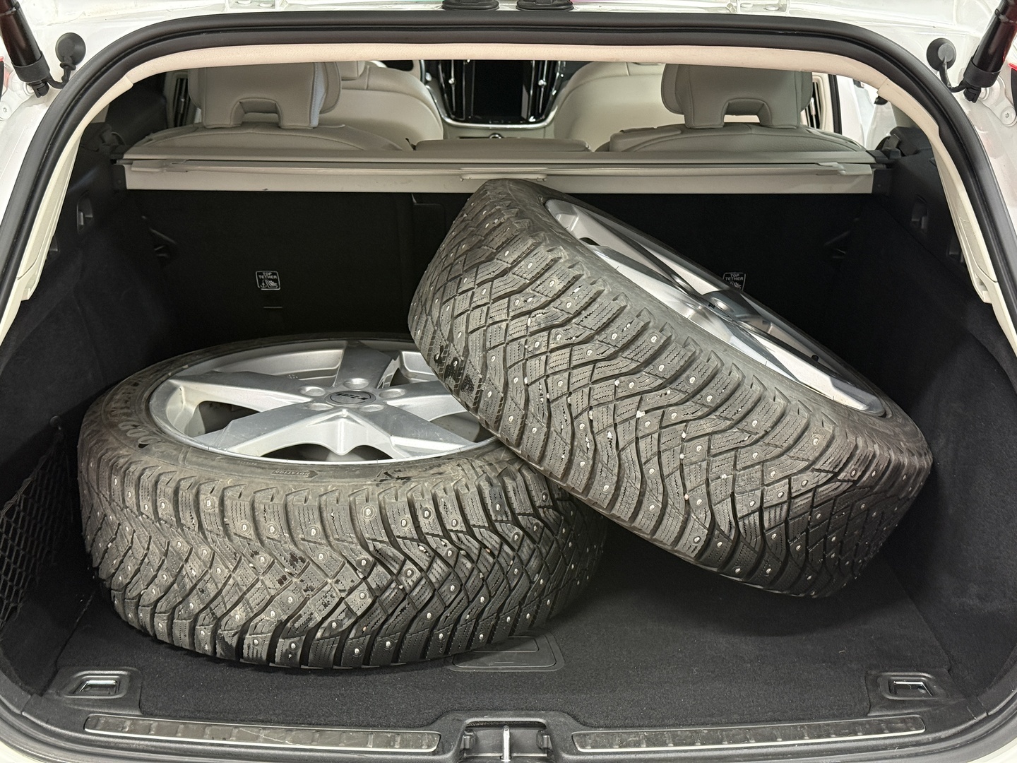 VOLVO V60 2021