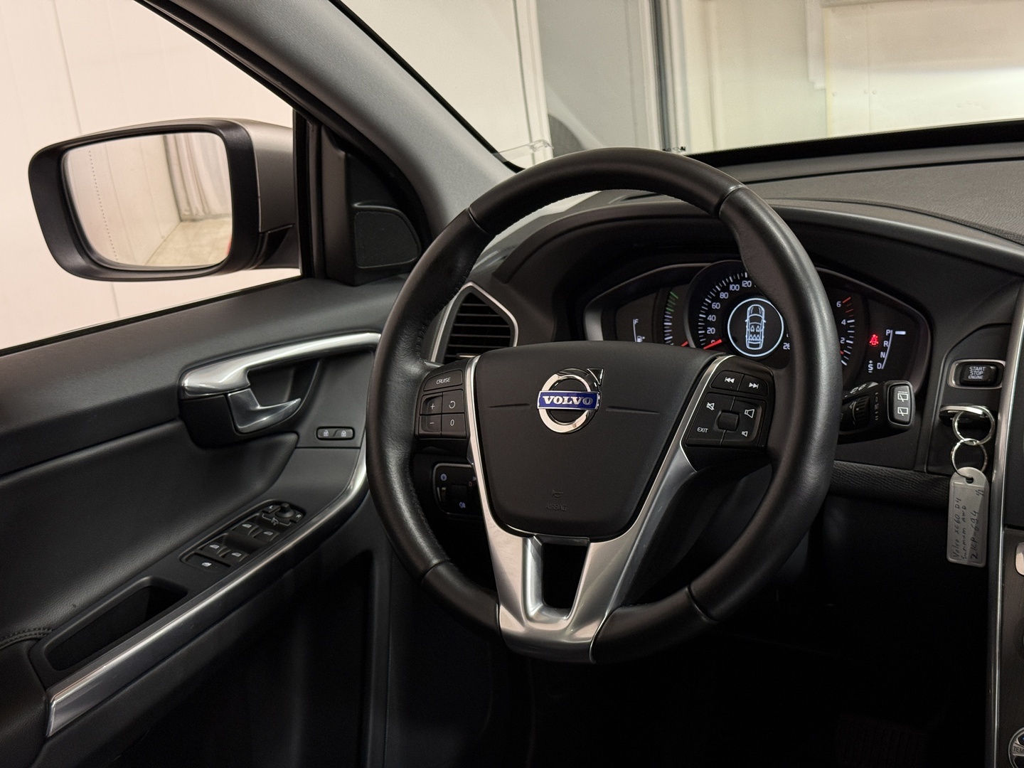 VOLVO XC60 14