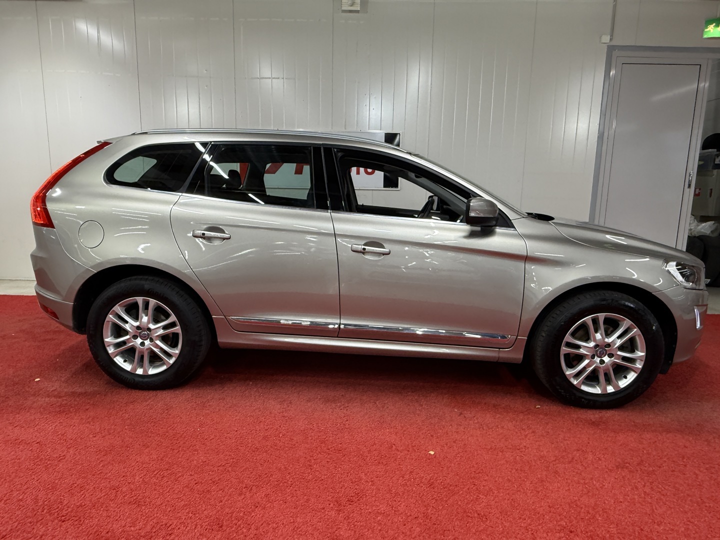 VOLVO XC60 2