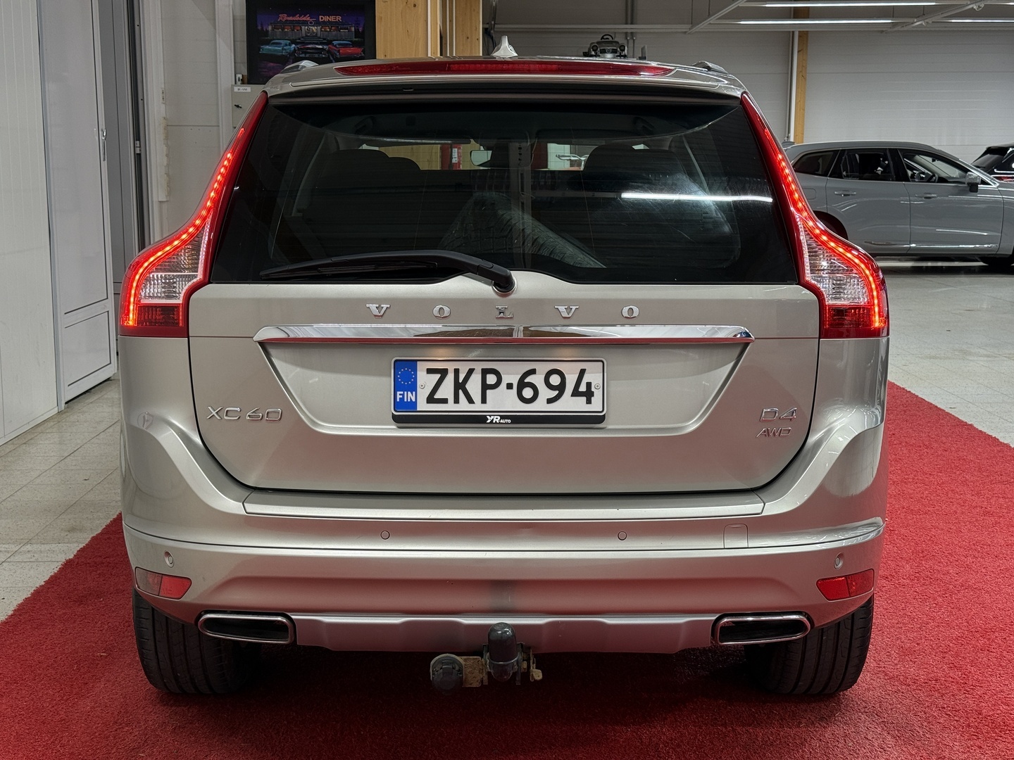 VOLVO XC60 4
