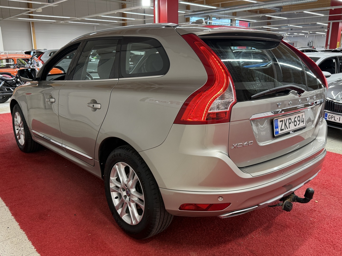VOLVO XC60 6