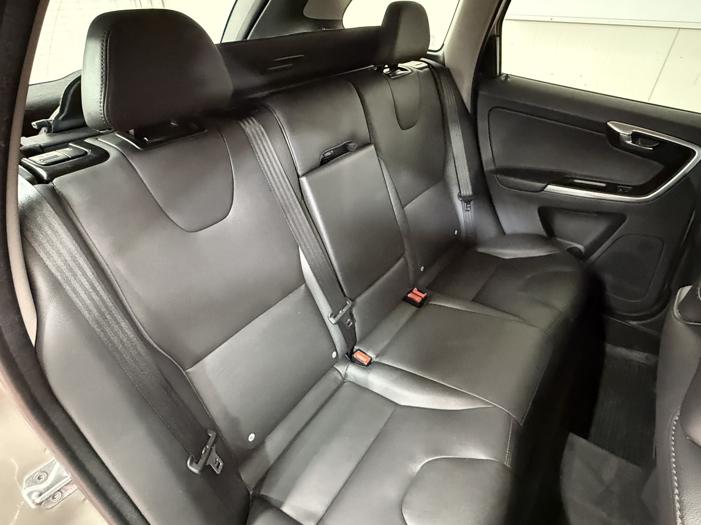 VOLVO XC60 9