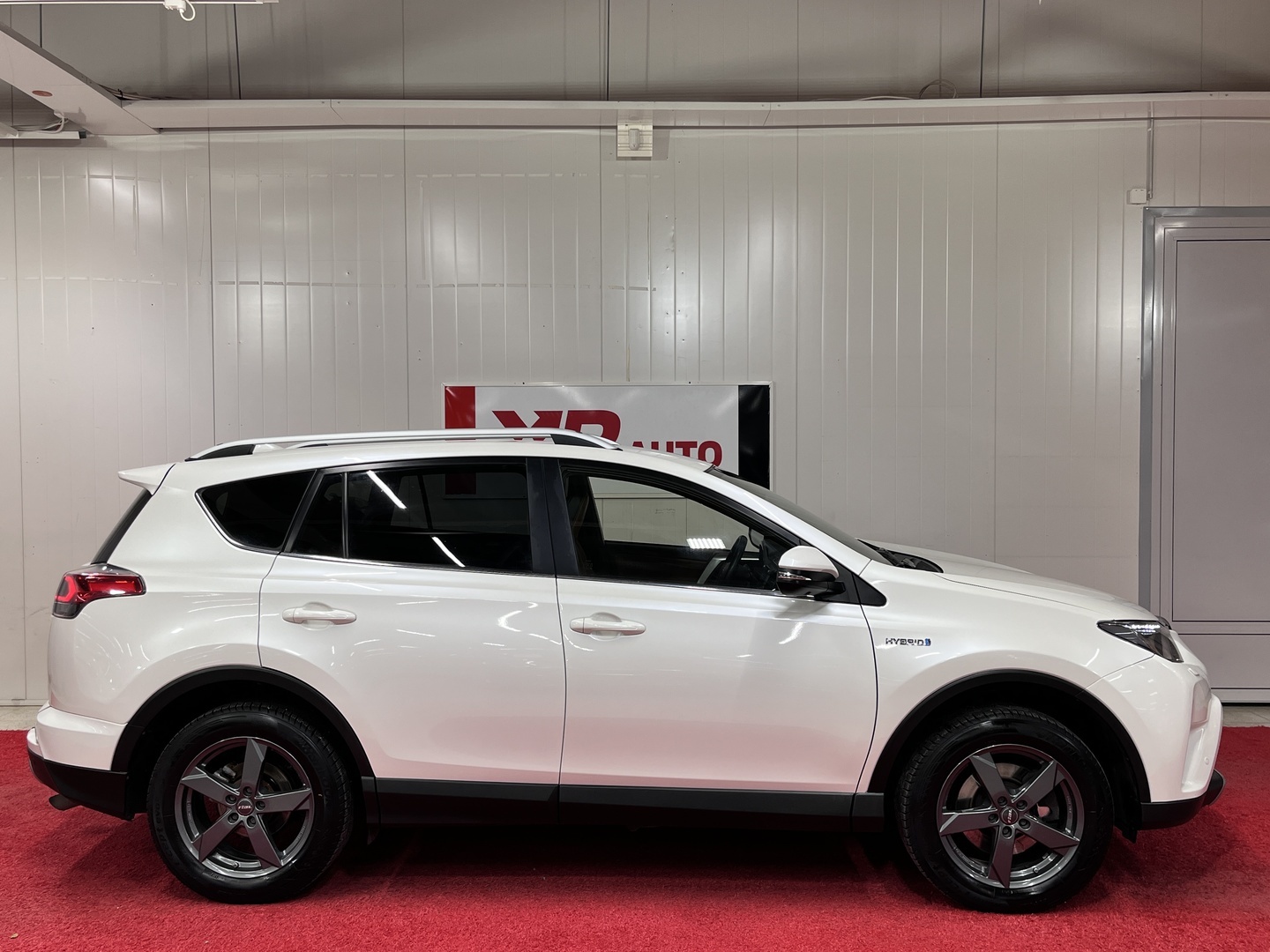 TOYOTA RAV4 2018