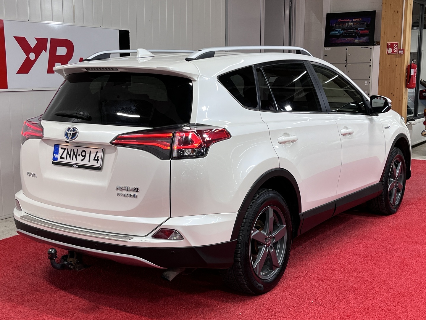 TOYOTA RAV4 2018