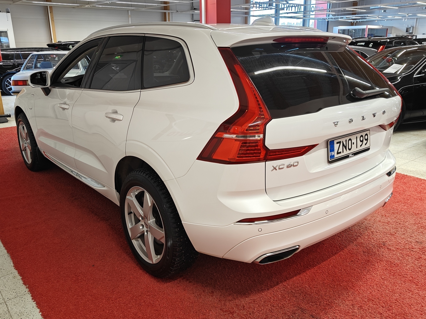 VOLVO XC60 2021