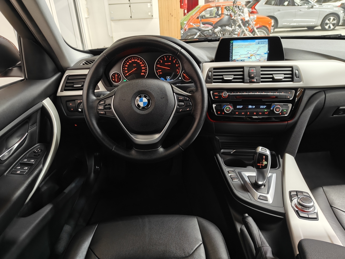 BMW 330 2017
