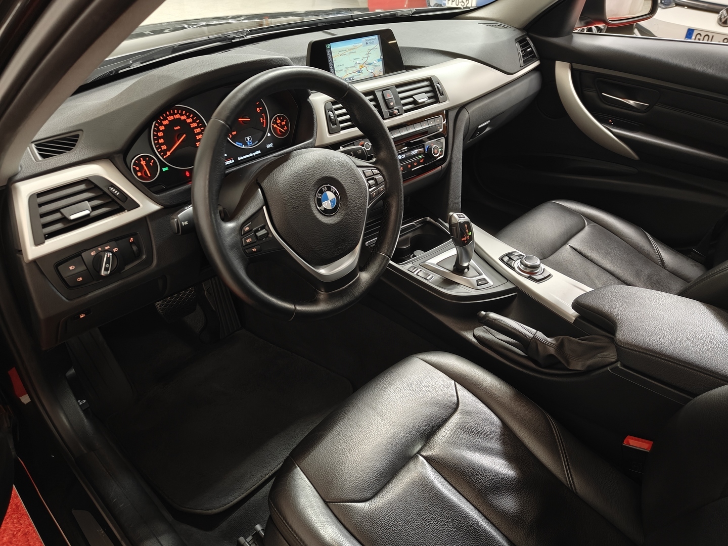 BMW 330 2017